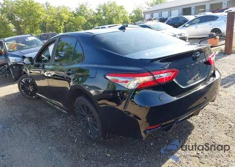 2019 Toyota Camry L/Le/Xle/Se/Xse z USA, uszkodzony, nr VIN 4T1B11HK3KU275516